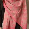 Sjaal roze met hartjes, ruit patroon en franjes