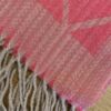Sjaal roze met hartjes, ruit patroon en franjes - Afbeelding 4