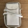 Telefoontasje Crossbody Taupe/Crème met gouden accenten