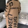 Jas Camel met Tekst - Afbeelding 2