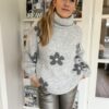 Trui Grijs met Donker Grijze Bloemen - Afbeelding 2