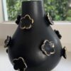 Vaas Zwart met Gouden Bloemen S