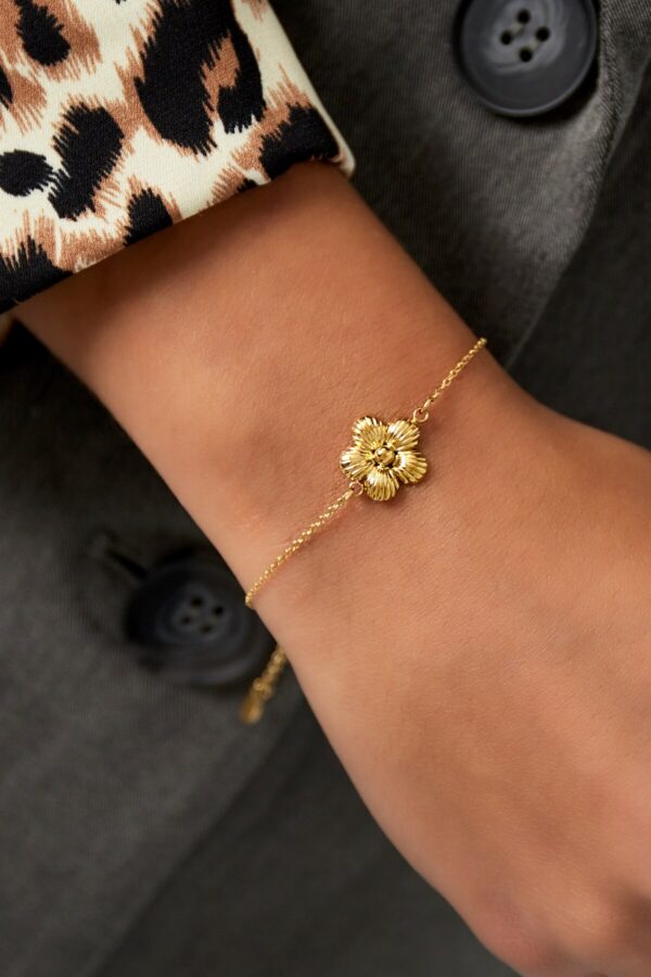 Armband met bloem