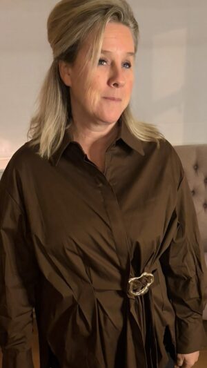 Blouse Bruin met Gesp