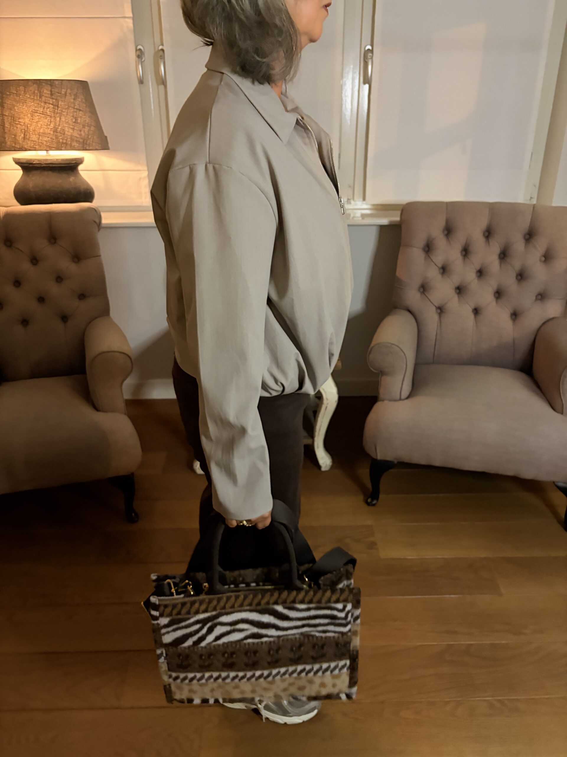 Jasje Beige/ Grijs Bomber - Afbeelding 4