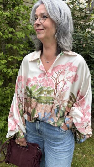 Blouse Vleermuis Mouw Crème/ Beige met Tropische Print