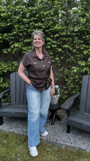 Blouse Donker Bruin Korte Mouw